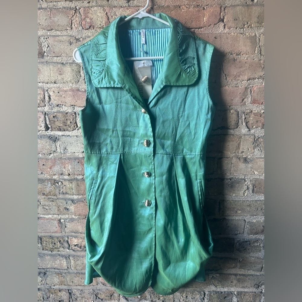 Green Sleeveless Women's Jacket